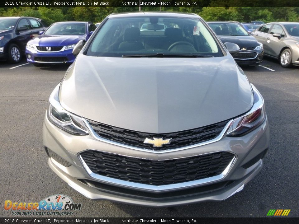 2018 Chevrolet Cruze LT Pepperdust Metallic / Jet Black Photo #8