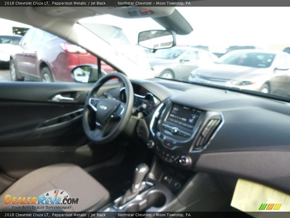 2018 Chevrolet Cruze LT Pepperdust Metallic / Jet Black Photo #11