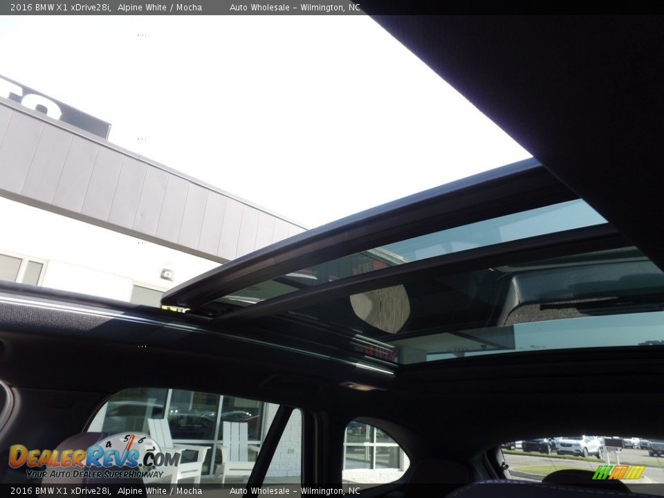 2016 BMW X1 xDrive28i Alpine White / Mocha Photo #10