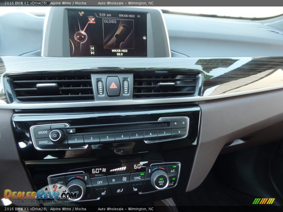 2016 BMW X1 xDrive28i Alpine White / Mocha Photo #17