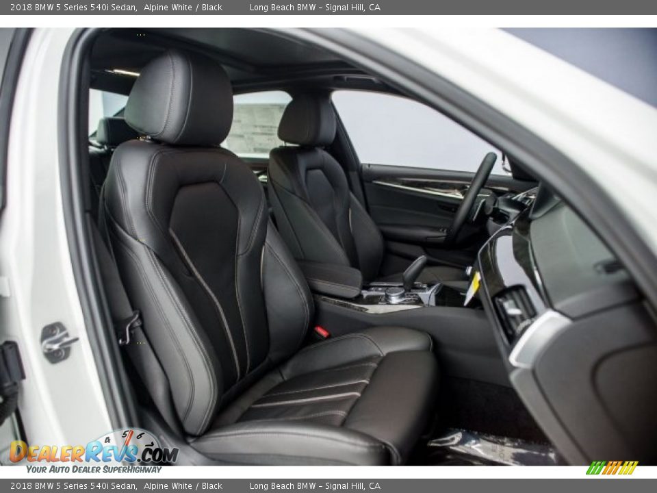 2018 BMW 5 Series 540i Sedan Alpine White / Black Photo #2
