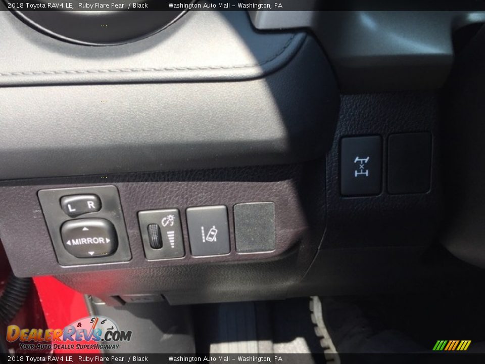 2018 Toyota RAV4 LE Ruby Flare Pearl / Black Photo #21