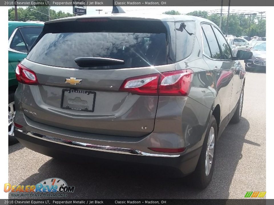 2018 Chevrolet Equinox LT Pepperdust Metallic / Jet Black Photo #2