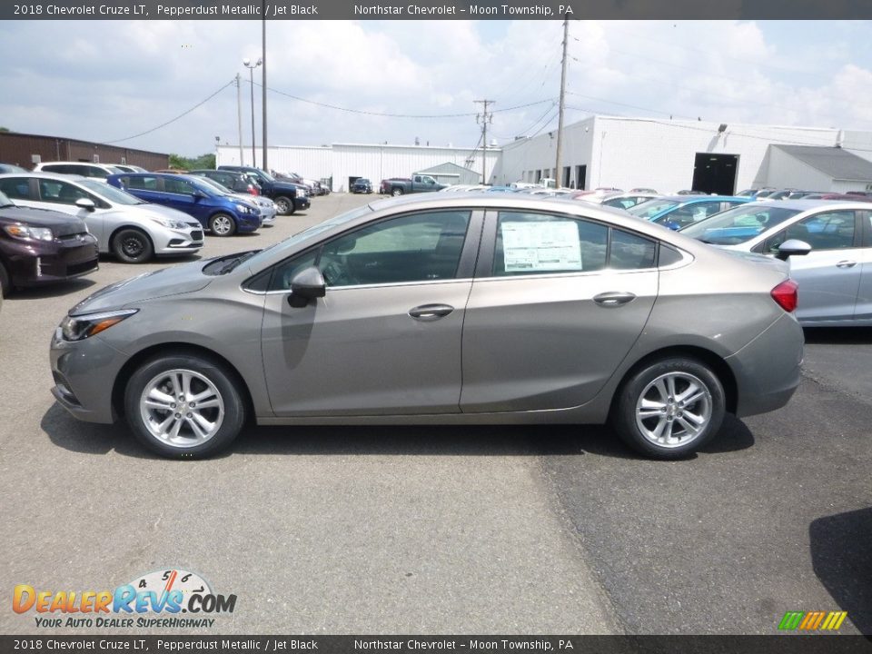 2018 Chevrolet Cruze LT Pepperdust Metallic / Jet Black Photo #2