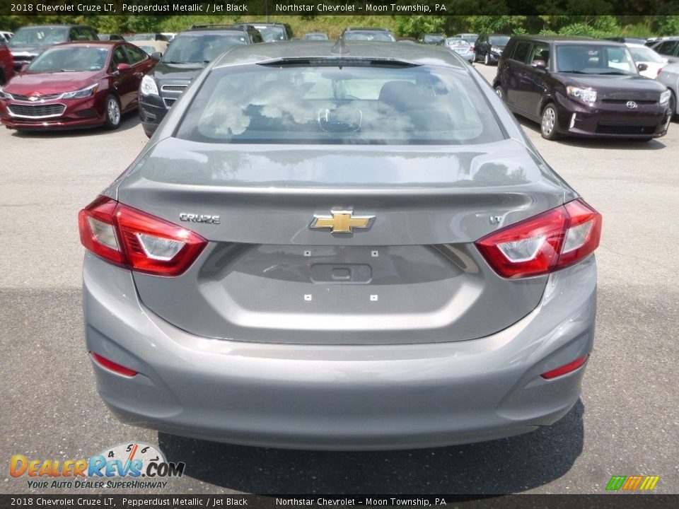 2018 Chevrolet Cruze LT Pepperdust Metallic / Jet Black Photo #4