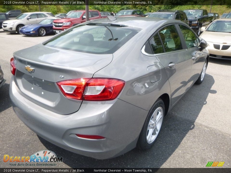 2018 Chevrolet Cruze LT Pepperdust Metallic / Jet Black Photo #5