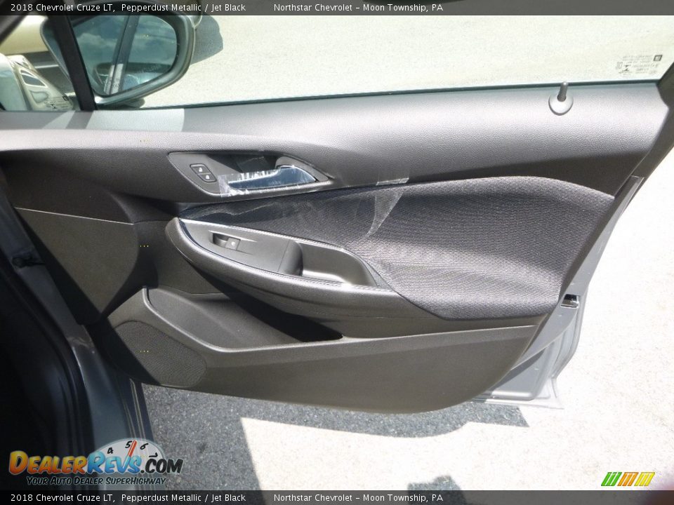 2018 Chevrolet Cruze LT Pepperdust Metallic / Jet Black Photo #12