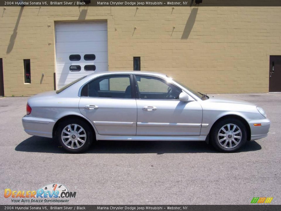 2004 Hyundai Sonata V6 Brilliant Silver / Black Photo #11