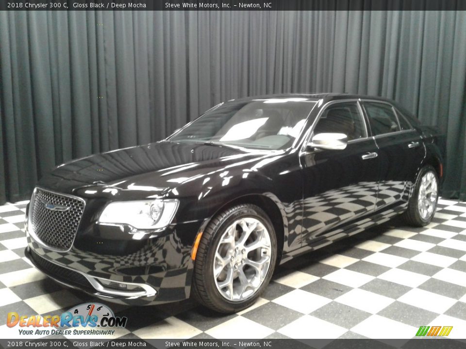 2018 Chrysler 300 C Gloss Black / Deep Mocha Photo #2