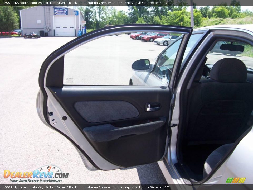 2004 Hyundai Sonata V6 Brilliant Silver / Black Photo #17