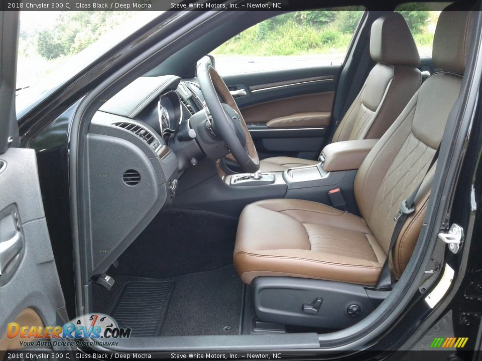 2018 Chrysler 300 C Gloss Black / Deep Mocha Photo #10