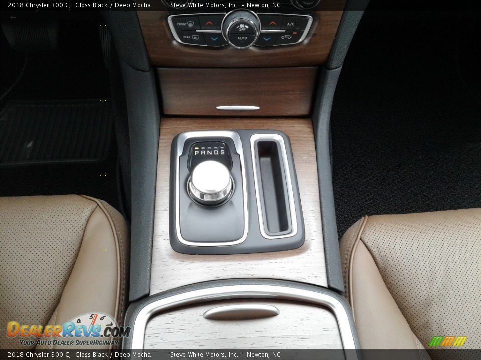 2018 Chrysler 300 C Gloss Black / Deep Mocha Photo #28