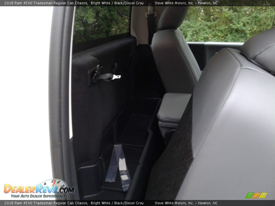 2018 Ram 4500 Tradesman Regular Cab Chassis Bright White / Black/Diesel Gray Photo #12