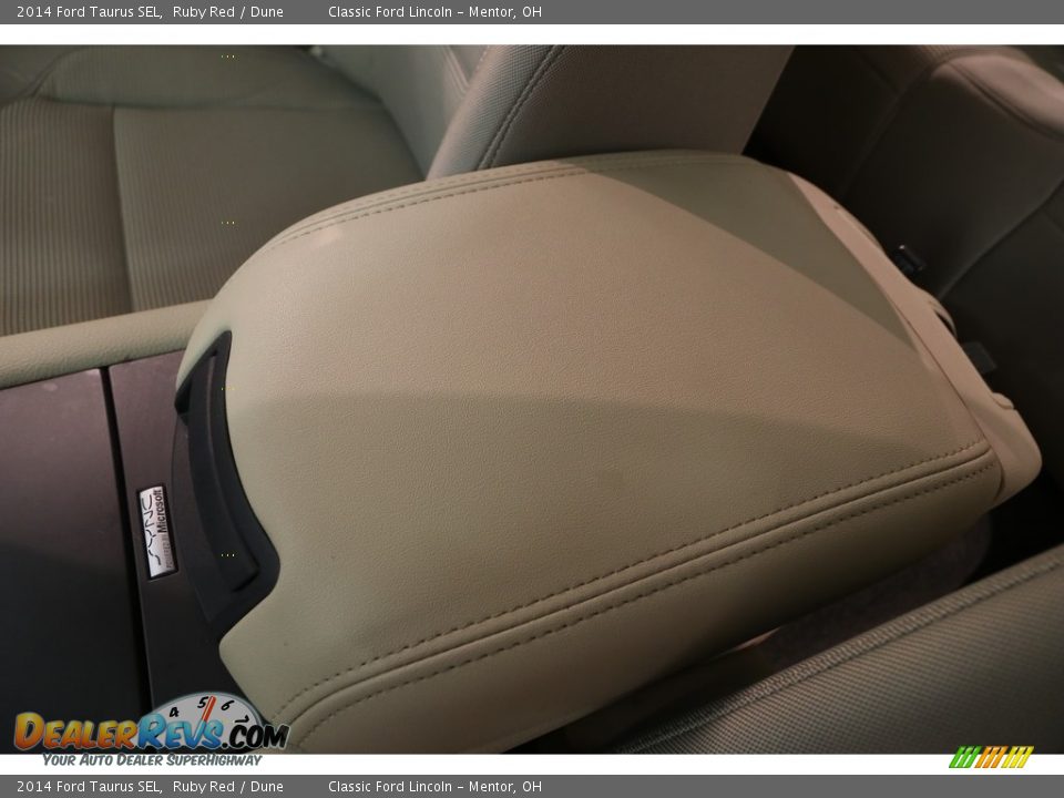 2014 Ford Taurus SEL Ruby Red / Dune Photo #21