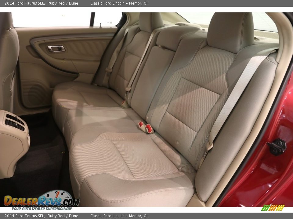 2014 Ford Taurus SEL Ruby Red / Dune Photo #25