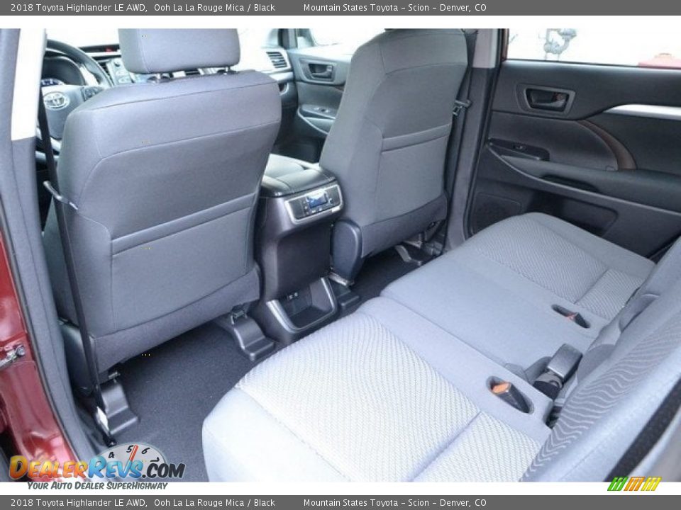 2018 Toyota Highlander LE AWD Ooh La La Rouge Mica / Black Photo #13