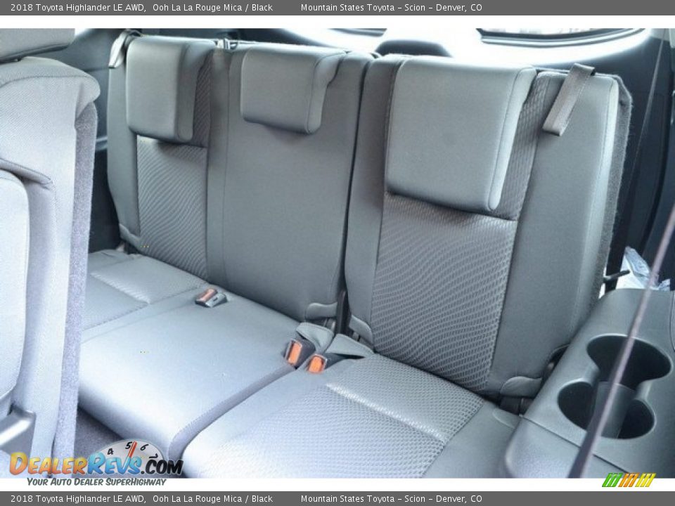 2018 Toyota Highlander LE AWD Ooh La La Rouge Mica / Black Photo #21