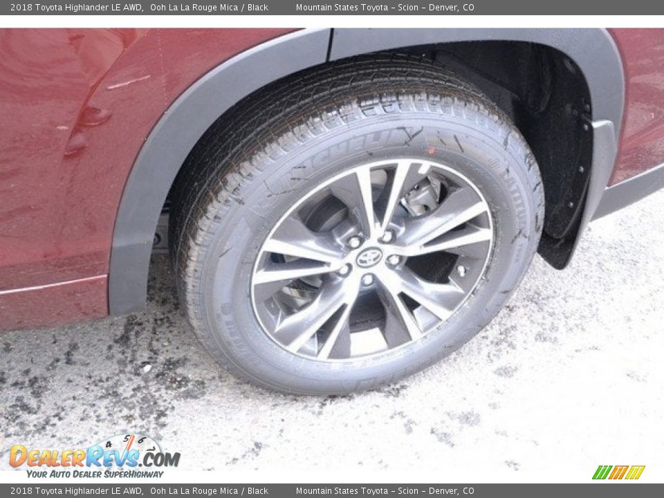 2018 Toyota Highlander LE AWD Ooh La La Rouge Mica / Black Photo #35