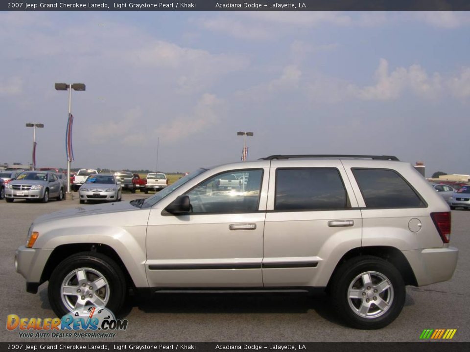 2007 Jeep Grand Cherokee Laredo Light Graystone Pearl / Khaki Photo #6