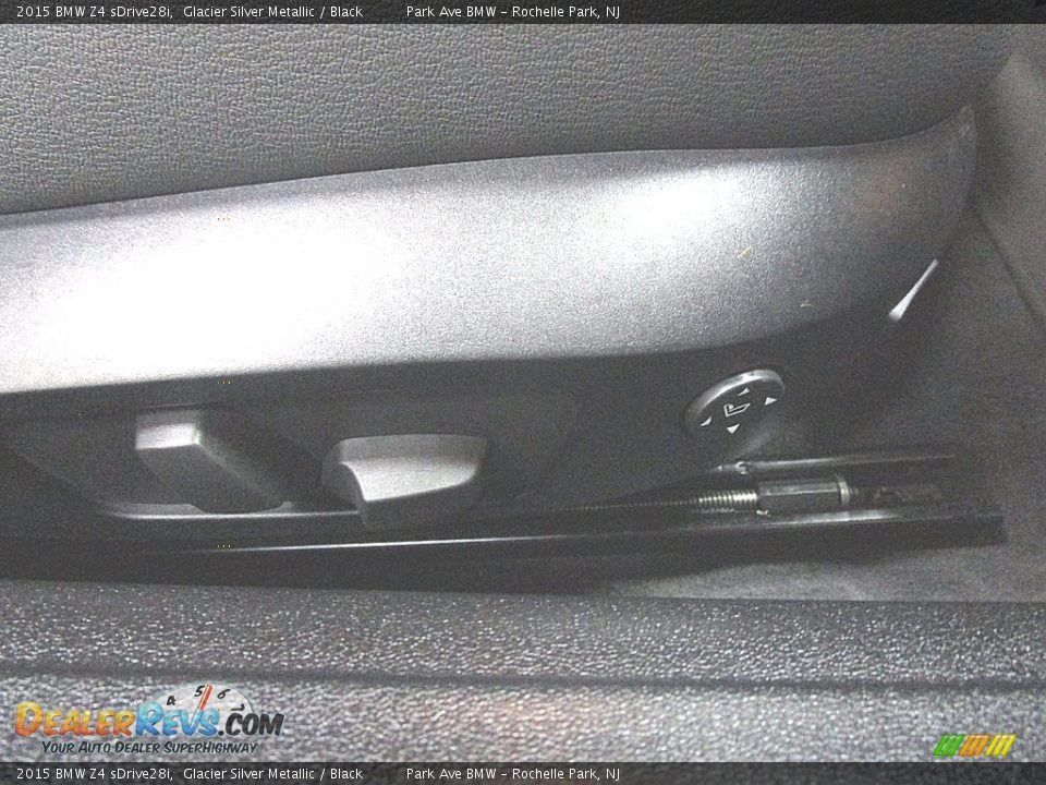 2015 BMW Z4 sDrive28i Glacier Silver Metallic / Black Photo #17