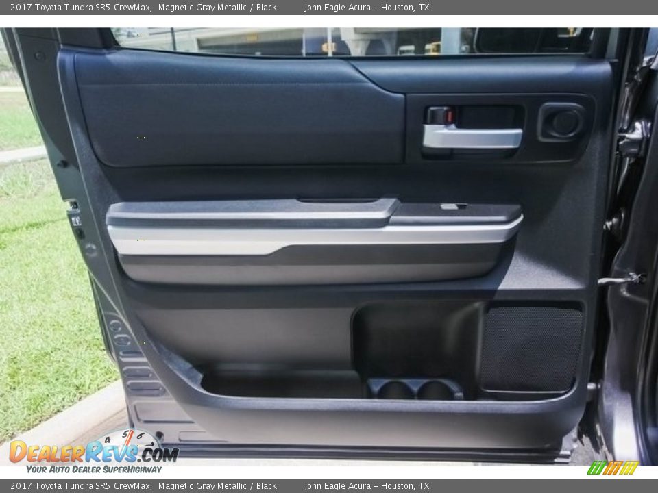 2017 Toyota Tundra SR5 CrewMax Magnetic Gray Metallic / Black Photo #17