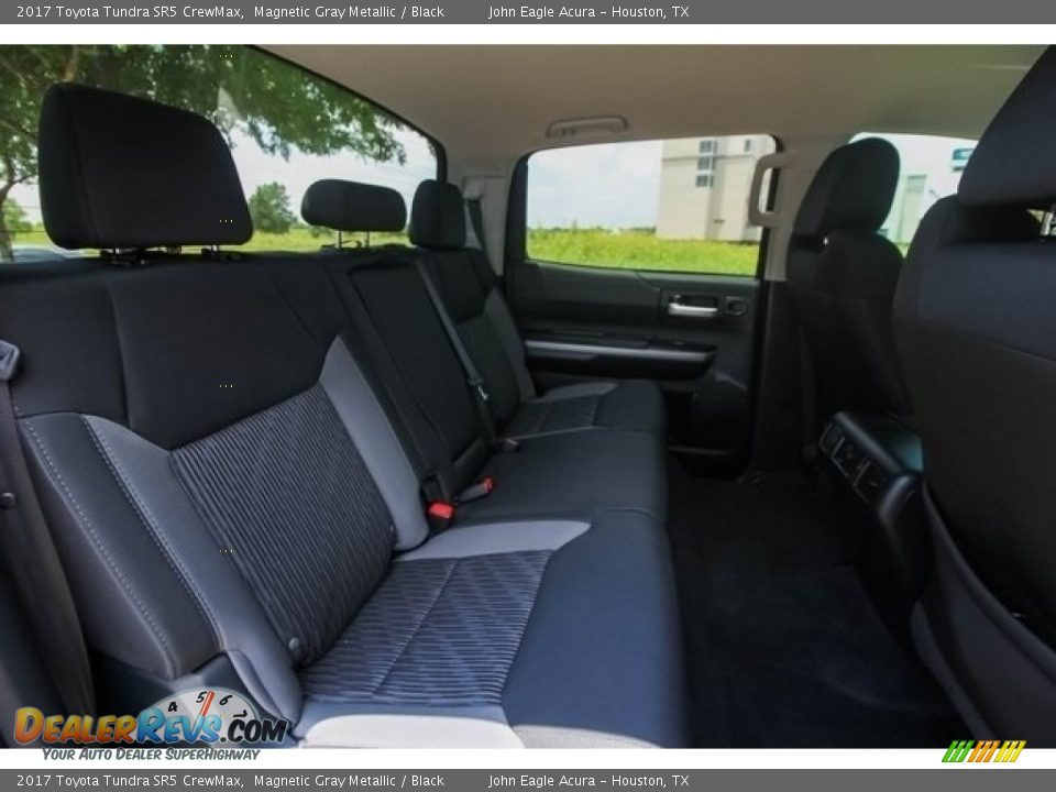 2017 Toyota Tundra SR5 CrewMax Magnetic Gray Metallic / Black Photo #21