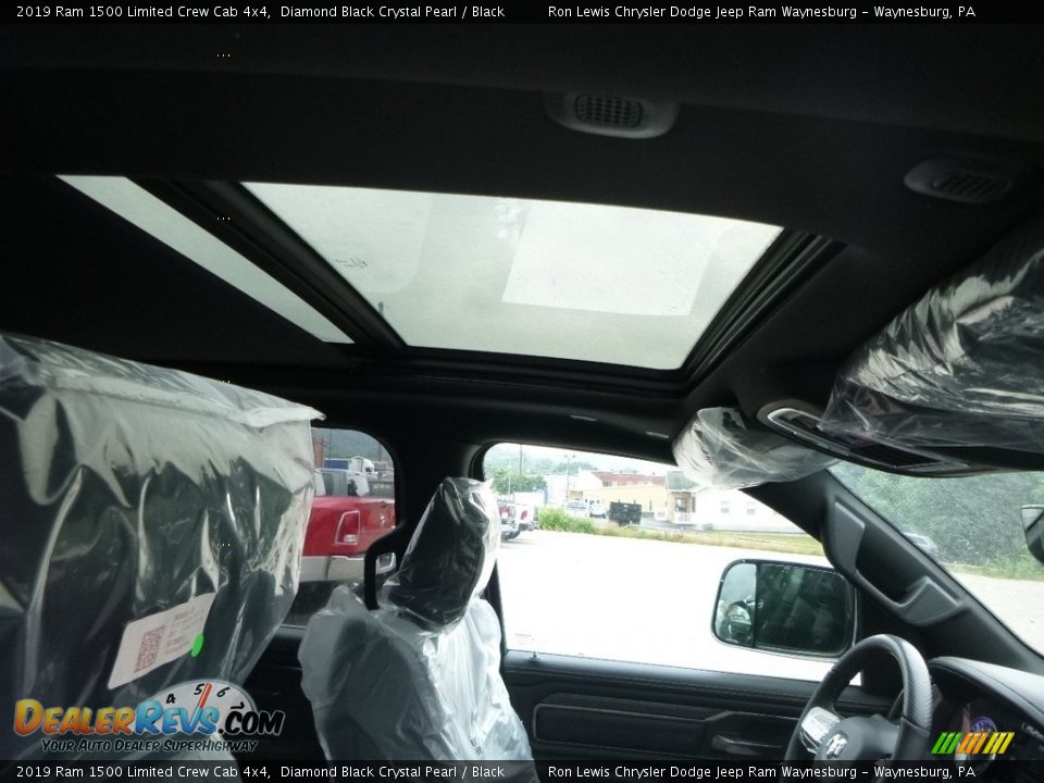 2019 Ram 1500 Limited Crew Cab 4x4 Diamond Black Crystal Pearl / Black Photo #12
