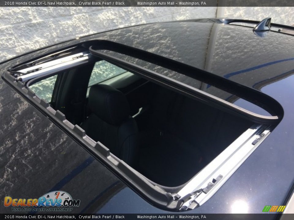 2018 Honda Civic EX-L Navi Hatchback Crystal Black Pearl / Black Photo #9