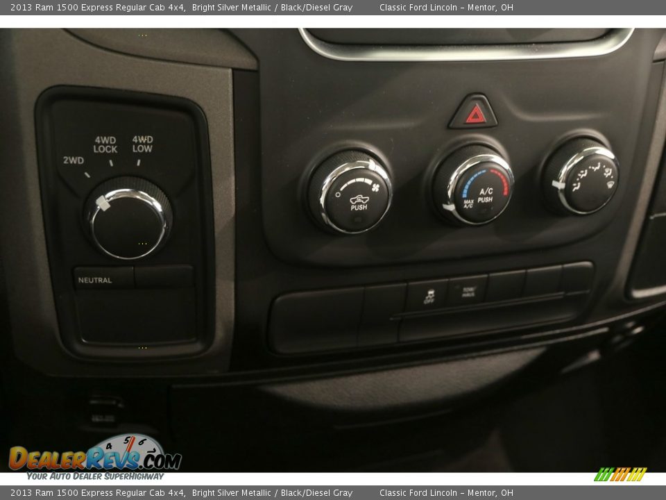 2013 Ram 1500 Express Regular Cab 4x4 Bright Silver Metallic / Black/Diesel Gray Photo #11