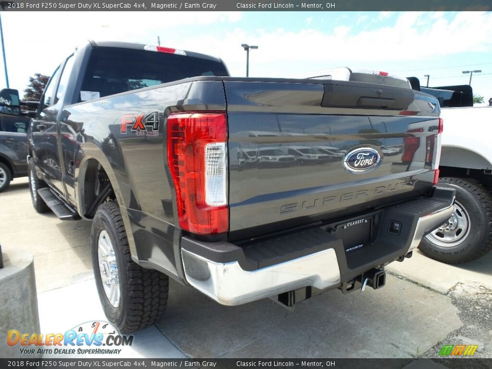 2018 Ford F250 Super Duty XL SuperCab 4x4 Magnetic / Earth Gray Photo #3