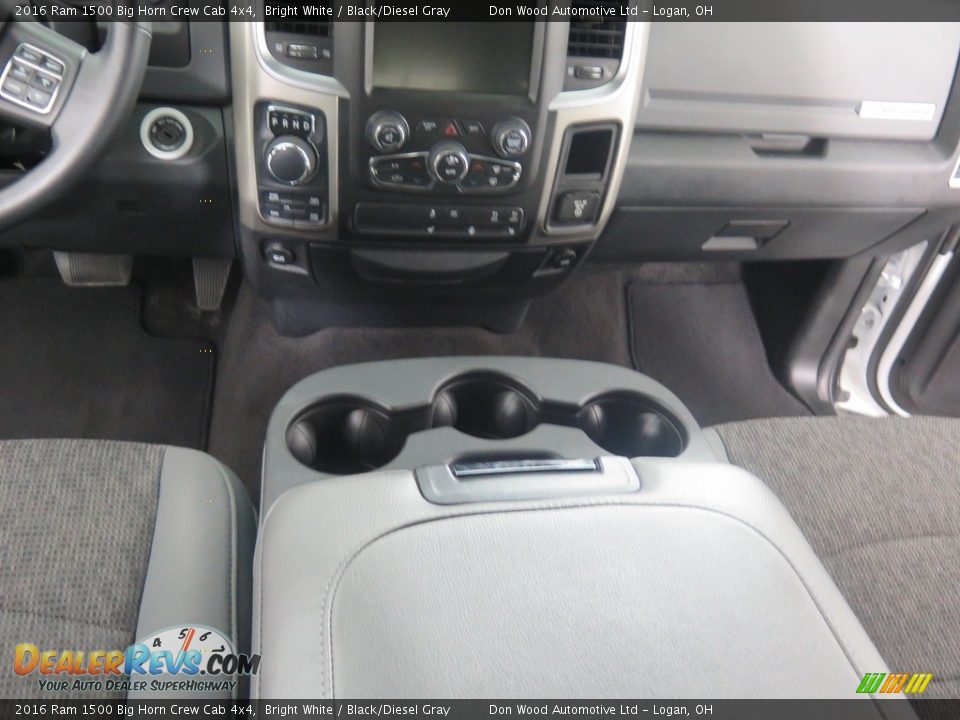 2016 Ram 1500 Big Horn Crew Cab 4x4 Bright White / Black/Diesel Gray Photo #19