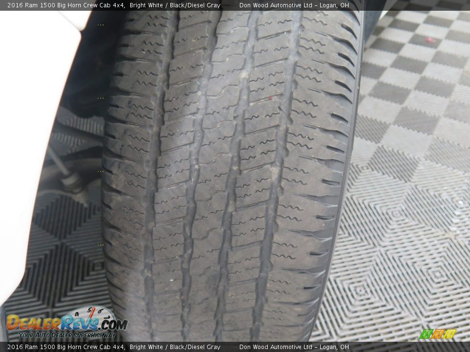 2016 Ram 1500 Big Horn Crew Cab 4x4 Bright White / Black/Diesel Gray Photo #21