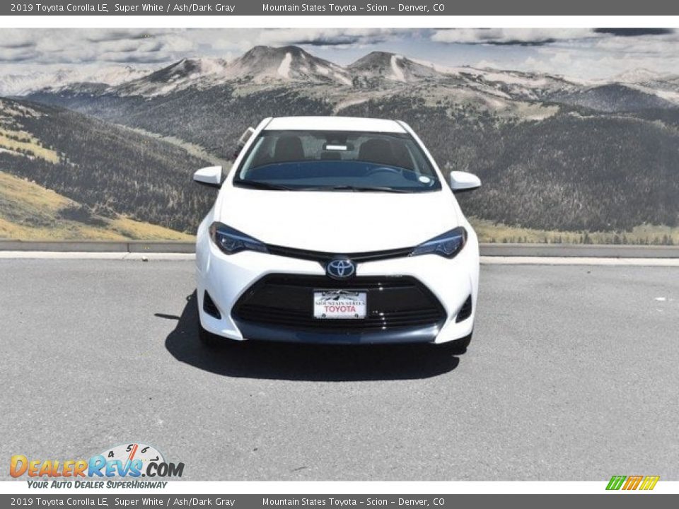 2019 Toyota Corolla LE Super White / Ash/Dark Gray Photo #2