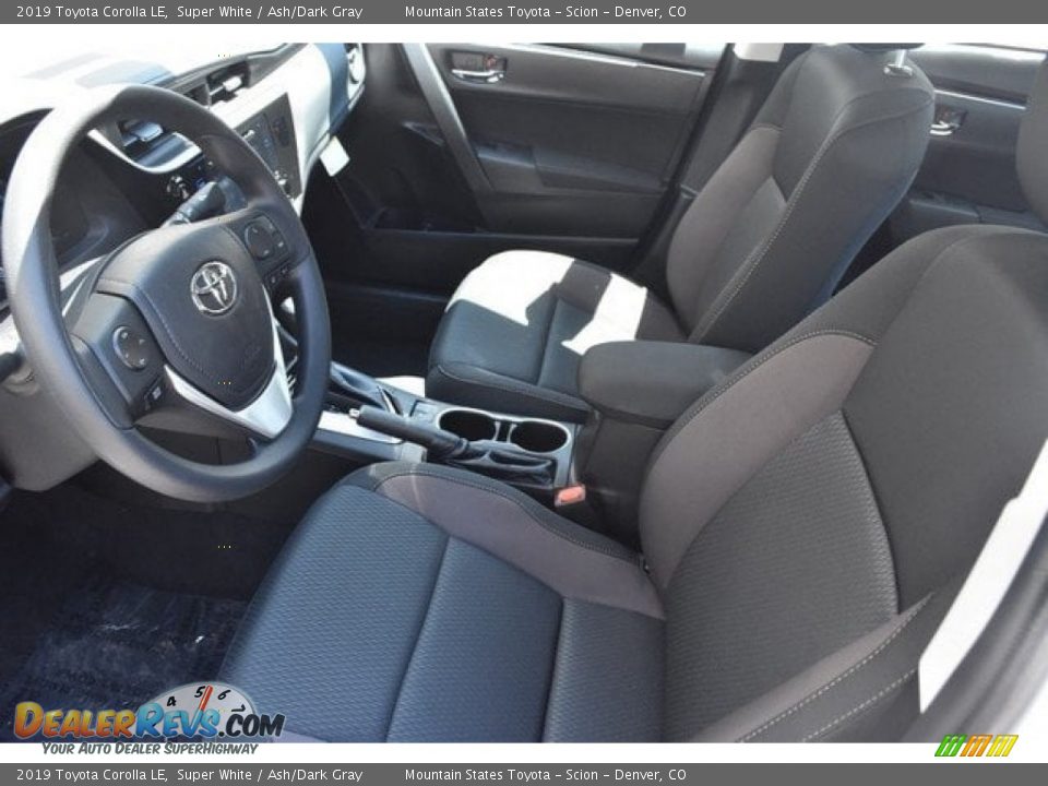 2019 Toyota Corolla LE Super White / Ash/Dark Gray Photo #6