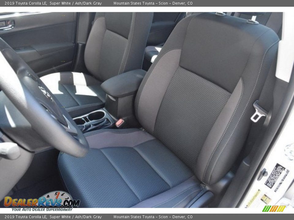 2019 Toyota Corolla LE Super White / Ash/Dark Gray Photo #7