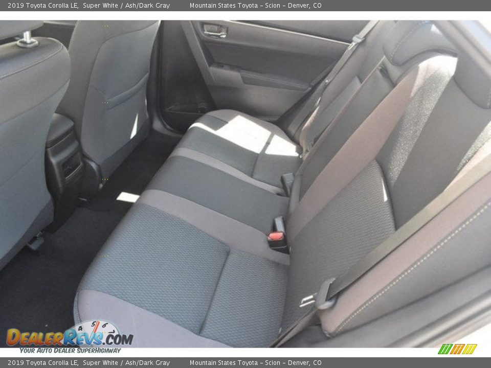 2019 Toyota Corolla LE Super White / Ash/Dark Gray Photo #15