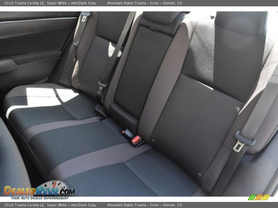 2019 Toyota Corolla LE Super White / Ash/Dark Gray Photo #16
