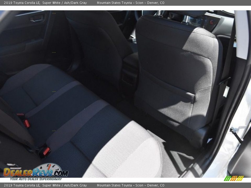 2019 Toyota Corolla LE Super White / Ash/Dark Gray Photo #17