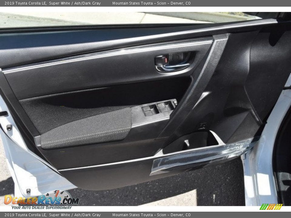 2019 Toyota Corolla LE Super White / Ash/Dark Gray Photo #20