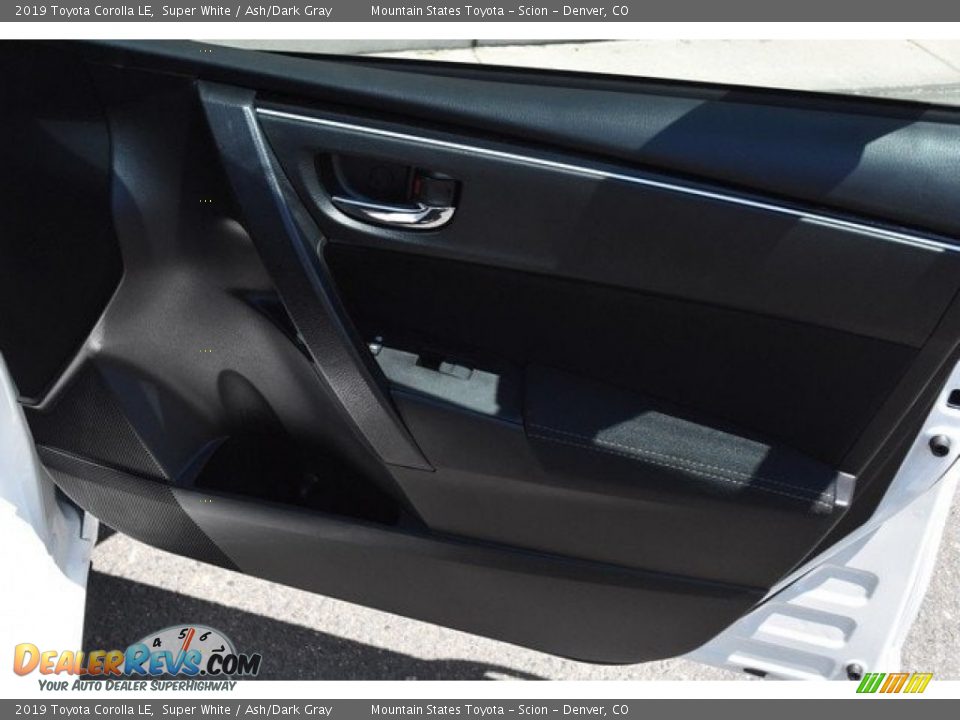 2019 Toyota Corolla LE Super White / Ash/Dark Gray Photo #22