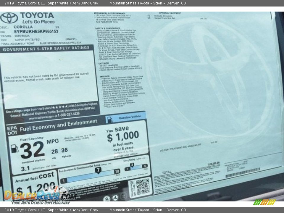 2019 Toyota Corolla LE Super White / Ash/Dark Gray Photo #36