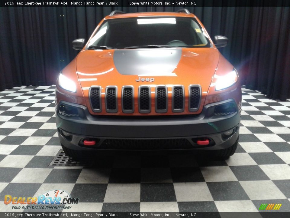 2016 Jeep Cherokee Trailhawk 4x4 Mango Tango Pearl / Black Photo #3
