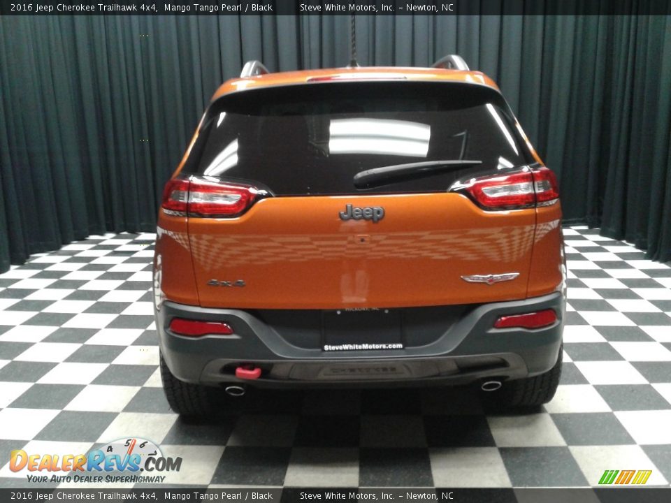 2016 Jeep Cherokee Trailhawk 4x4 Mango Tango Pearl / Black Photo #7