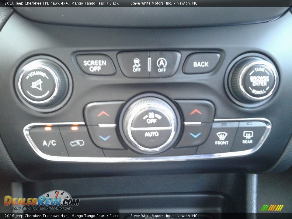 2016 Jeep Cherokee Trailhawk 4x4 Mango Tango Pearl / Black Photo #27