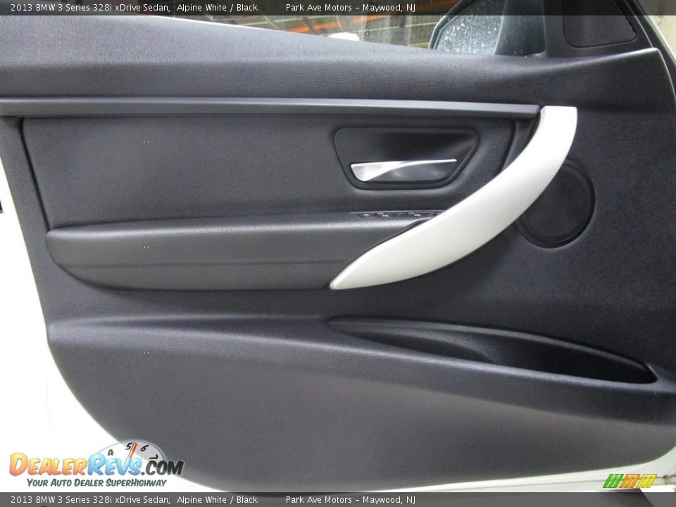 2013 BMW 3 Series 328i xDrive Sedan Alpine White / Black Photo #9