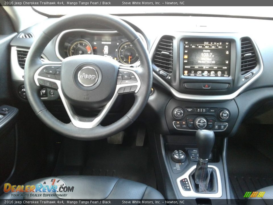 2016 Jeep Cherokee Trailhawk 4x4 Mango Tango Pearl / Black Photo #30