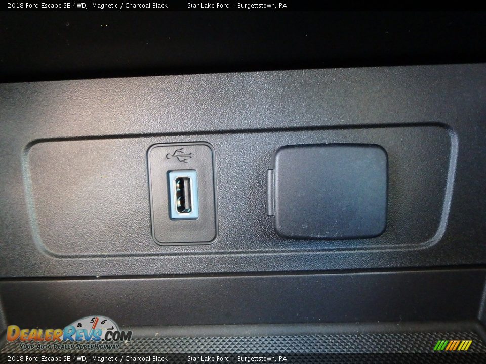 2018 Ford Escape SE 4WD Magnetic / Charcoal Black Photo #20