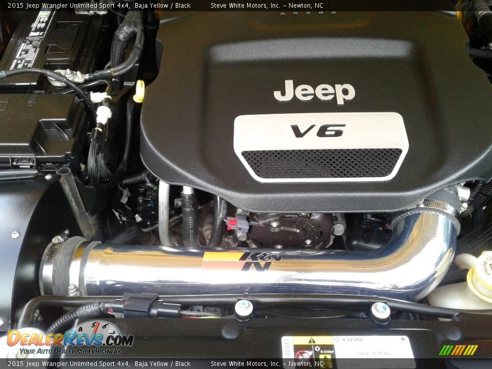 2015 Jeep Wrangler Unlimited Sport 4x4 Baja Yellow / Black Photo #31