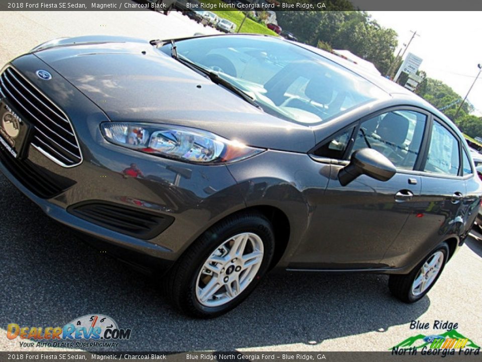 2018 Ford Fiesta SE Sedan Magnetic / Charcoal Black Photo #29