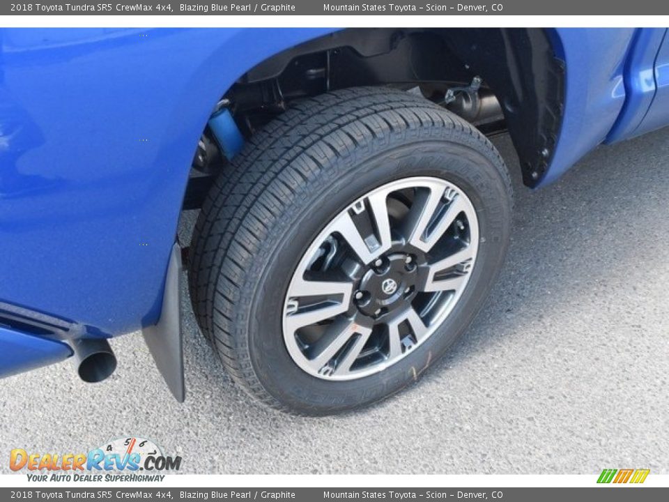 2018 Toyota Tundra SR5 CrewMax 4x4 Blazing Blue Pearl / Graphite Photo #34